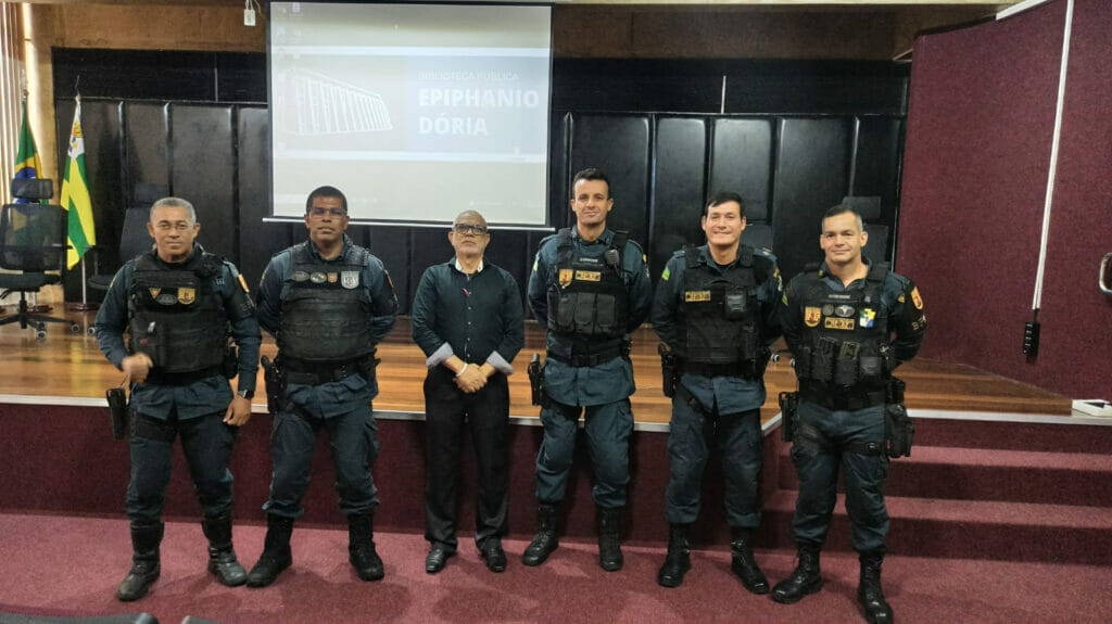CRP19 dialoga sobre saúde mental com policiais da radiopatrulha