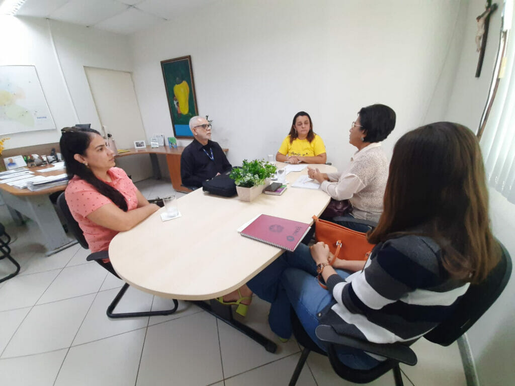 CRP19 apresenta demandas de psicólogas(os) trabalhadoras(es)  do SUAS e do SUS para SEMFAS