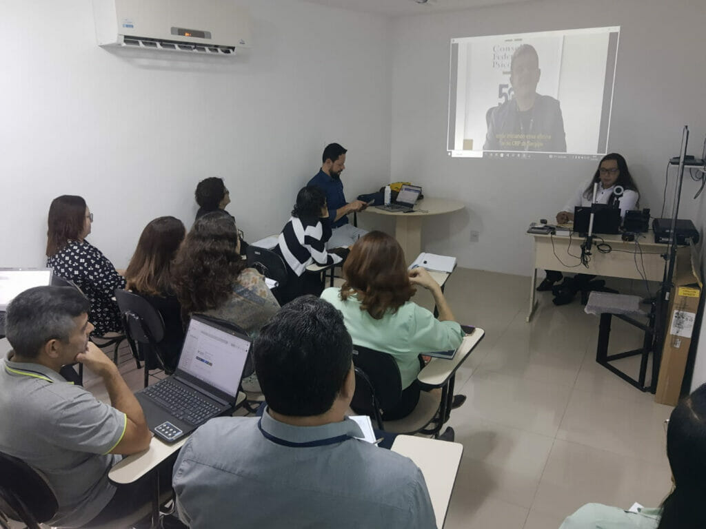 Funcionárias(os) do CRP19 participam por treinamento do SEI, BRC e CIP