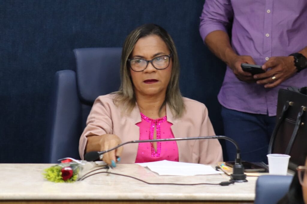 Conselho de Psicologia participa de sessão em homenagem às mulheres na CMA
